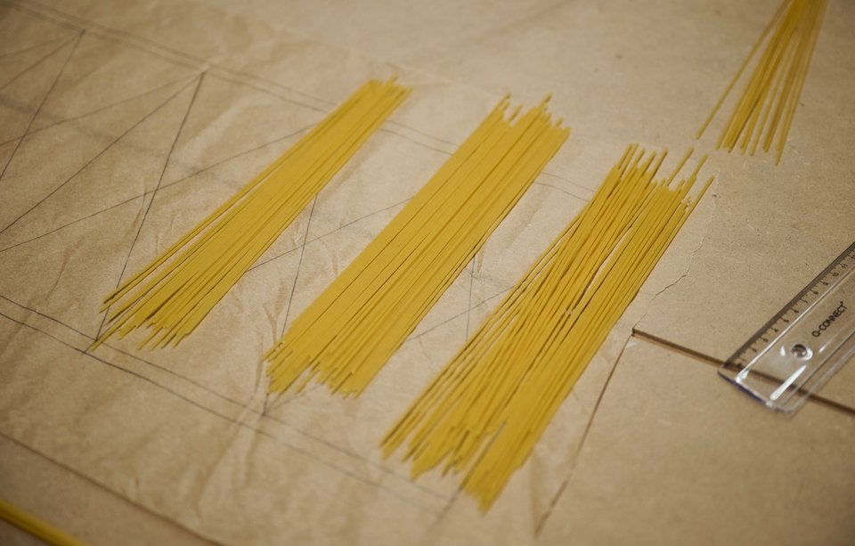 Making-Of Foto, Abbildung Spaghetti und Lineal