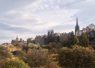 Stadtansicht-vom-Fluss-Edinburgh.jpg